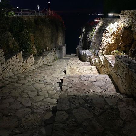 Aldi'S Guest House Vlore Exterior photo
