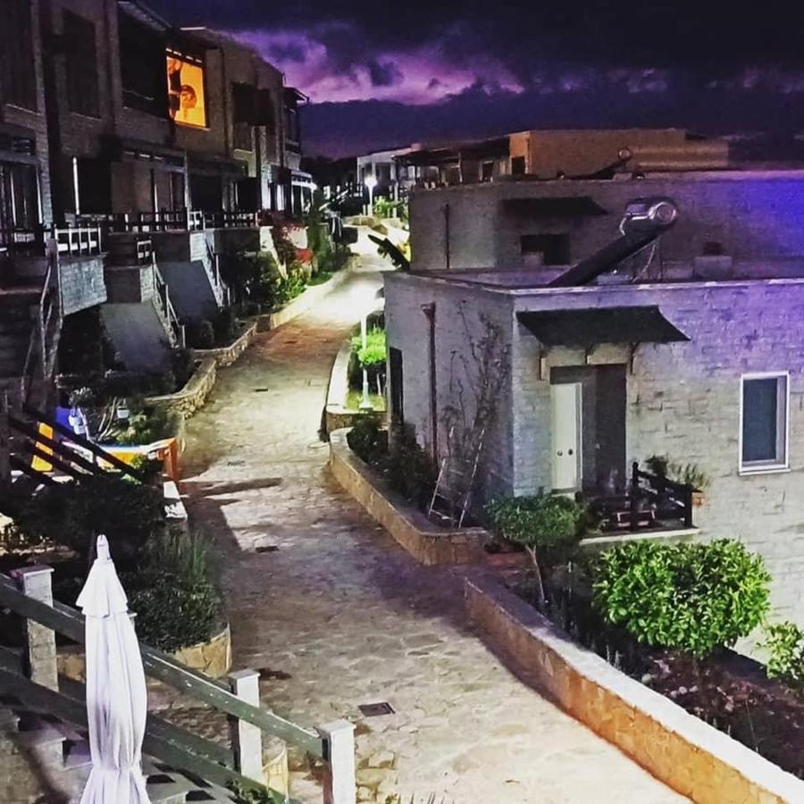 Aldi'S Guest House Vlore Exterior photo