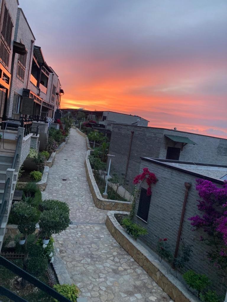 Aldi'S Guest House Vlore Exterior photo